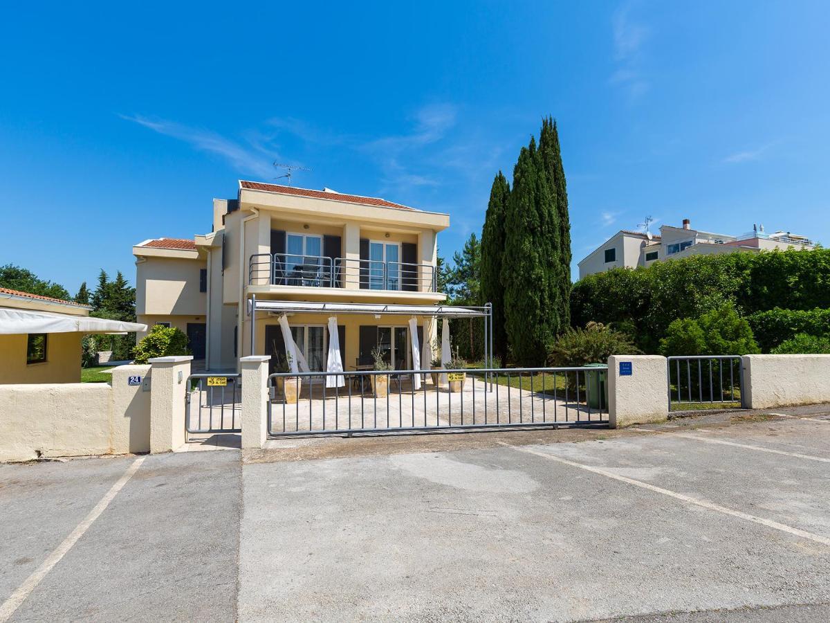 Apartments Gala Porec Exterior photo