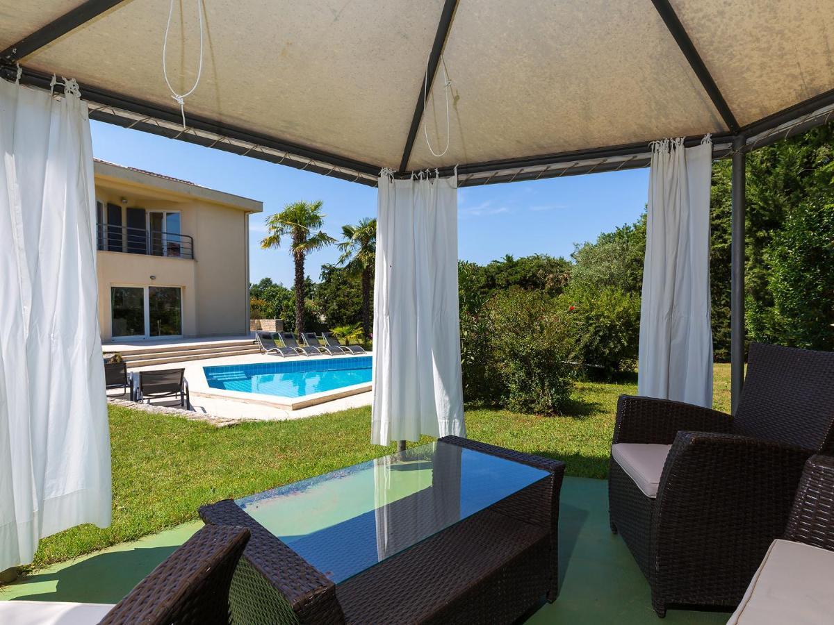 Apartments Gala Porec Exterior photo