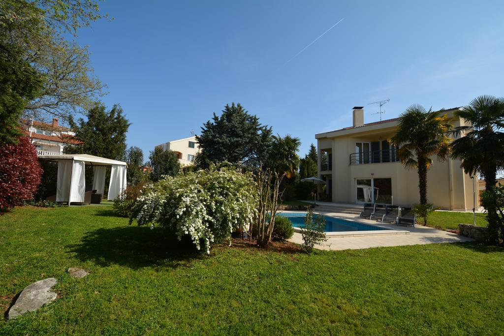 Apartments Gala Porec Exterior photo