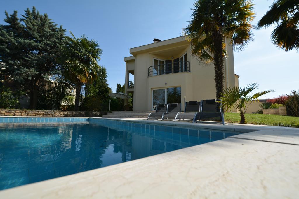 Apartments Gala Porec Exterior photo
