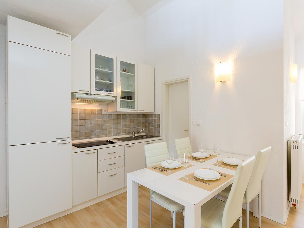 Apartments Gala Porec Exterior photo